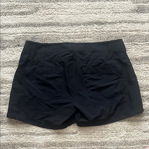 Arc’teryx Creston Shorts 4.5” - US 12 Women’s - Picture 5 of 8
